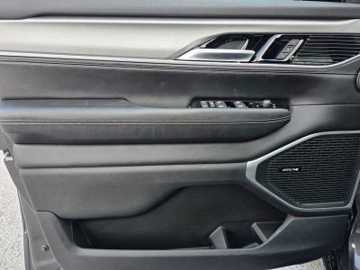 2026 Jeep Grand Wagoneer — photo 15 view