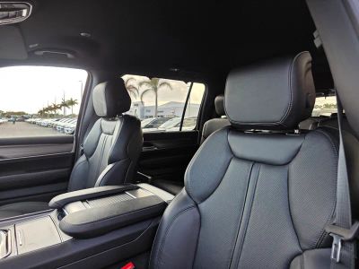 2026 Jeep Grand Wagoneer — photo 12 view