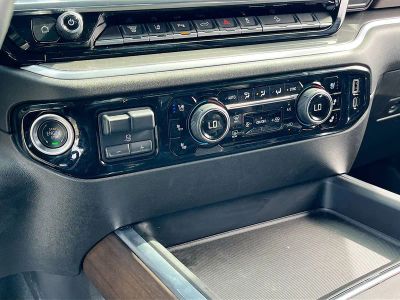 2025 Chevrolet Silverado 2500HD — photo 16 view