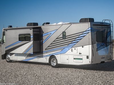 2026 Thor Motor Coach Luminate - Photo 2