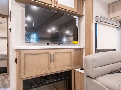 2026 Thor Motor Coach Luminate - Photo 12