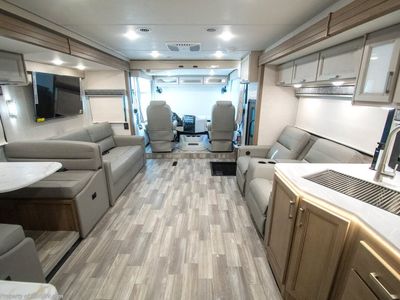2026 Thor Motor Coach Luminate - Photo 3