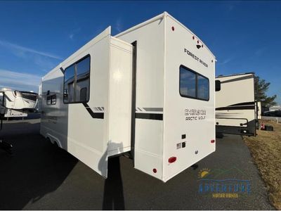 2026 Forest River Cherokee Arctic Wolf - Photo 4