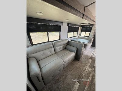2020 Keystone Outback Ultra Lite - Photo 8