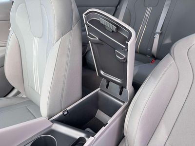 2026 Hyundai Elantra - Photo 18