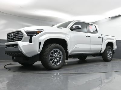 2025 Toyota Tacoma i-FORCE MAX Limited i-FORCE MAX Truck Double Cab - Photo 18