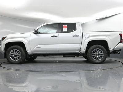 2025 Toyota Tacoma i-FORCE MAX Limited i-FORCE MAX Truck Double Cab - Photo 25