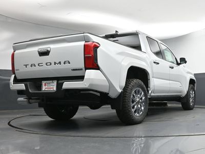 2025 Toyota Tacoma i-FORCE MAX Limited i-FORCE MAX Truck Double Cab - Photo 22
