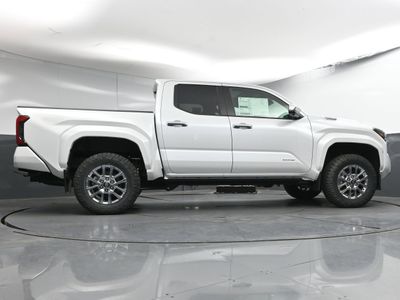 2025 Toyota Tacoma i-FORCE MAX Limited i-FORCE MAX Truck Double Cab - Photo 21