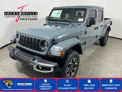 2026 Jeep Gladiator Sahara in Anvil Clear-Coat Exterior Paint — front three-quarter view