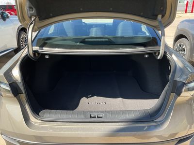 2026 Nissan Sentra — photo 17 view