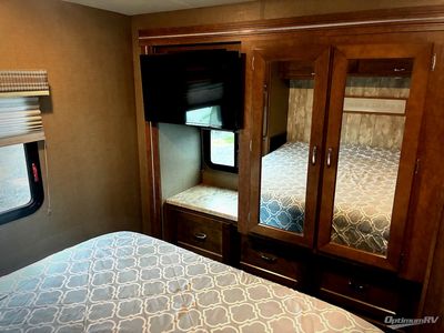 2018 Winnebago Intent - Photo 10