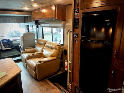 2018 Winnebago Intent - Photo 8