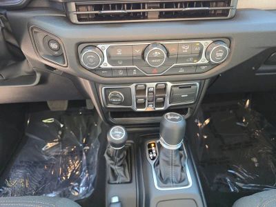 2026 Jeep Wrangler — photo 15 view