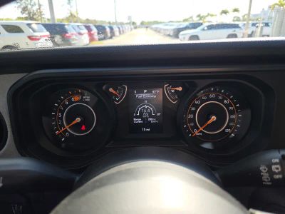 2026 Jeep Wrangler — photo 19 view