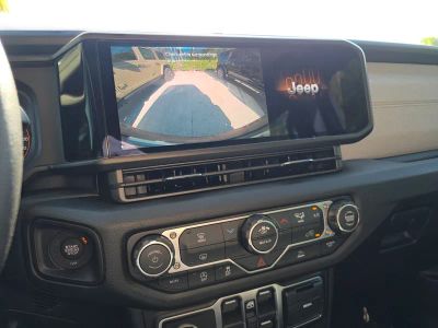 2026 Jeep Wrangler — photo 20 view
