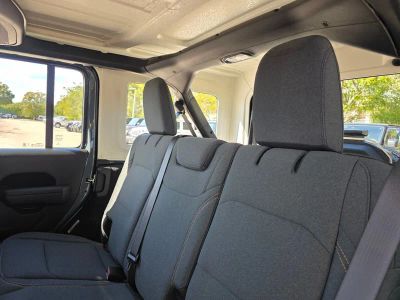 2026 Jeep Wrangler — photo 7 view