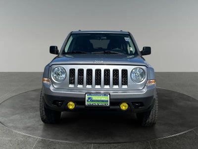 2015 Jeep Patriot — side profile view