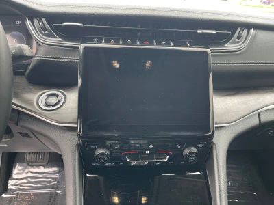 2023 Jeep Grand Cherokee — photo 11 view