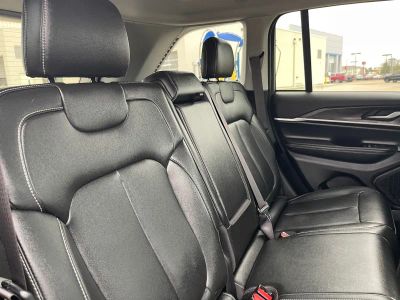 2023 Jeep Grand Cherokee — photo 14 view