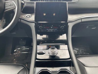 2023 Jeep Grand Cherokee — photo 13 view