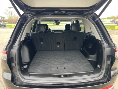 2023 Jeep Grand Cherokee — photo 17 view