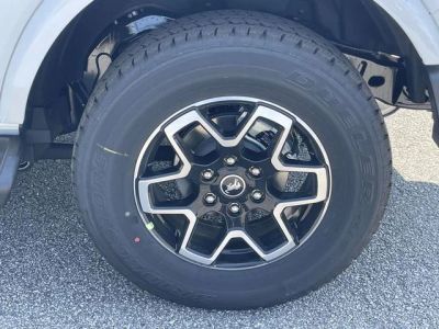 2026 Ford Bronco — photo 8 view
