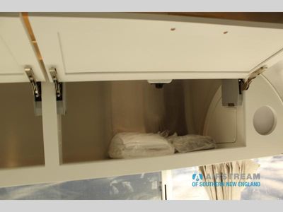 2026 Airstream Classic - Photo 42