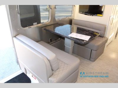 2026 Airstream Classic - Photo 26