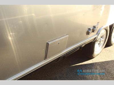 2026 Airstream Classic - Photo 12