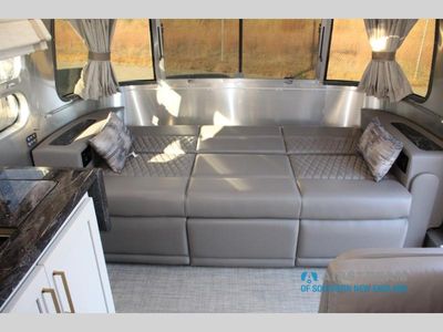 2026 Airstream Classic - Photo 19