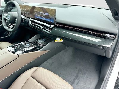 2026 BMW 5 Series — photo 23 view