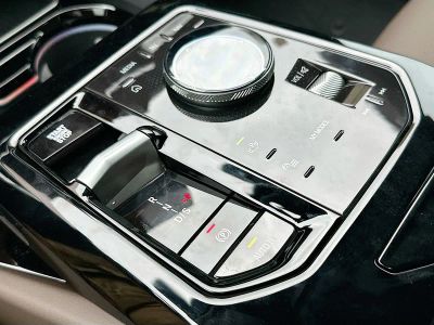 2026 BMW 5 Series — photo 14 view