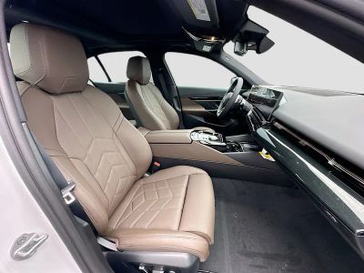 2026 BMW 5 Series — photo 22 view