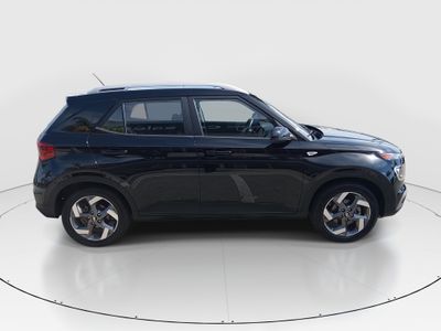 2025 Hyundai Venue - Photo 8