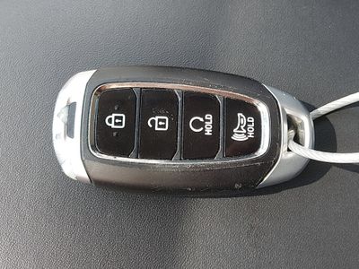 2025 Hyundai Venue - Photo 15