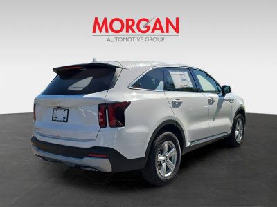 2026 Kia Sorento — photo 8 view