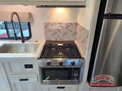 2024 Sunseeker Classic 3010DS Ford — photo 18 view