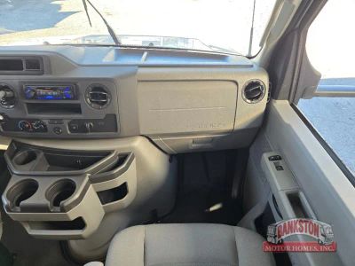 2024 Sunseeker Classic 3010DS Ford — photo 14 view