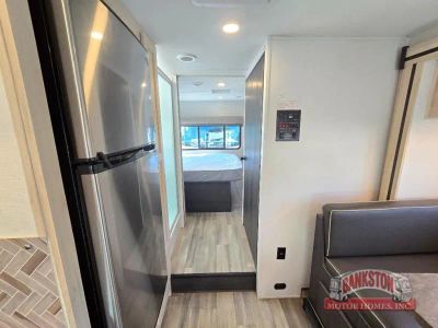 2024 Sunseeker Classic 3010DS Ford — photo 25 view