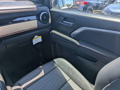 2025 Chevrolet Colorado - Photo 17