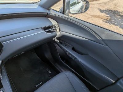 2025 Lexus RX — photo 19 view
