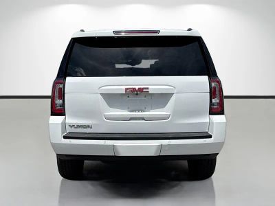 2018 GMC Yukon — interior view