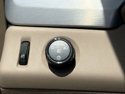 2018 GMC Yukon — photo 38 view