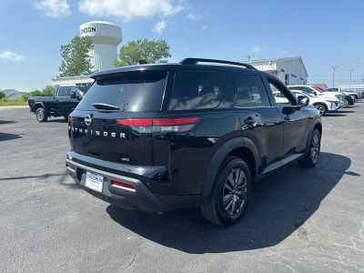 2025 Nissan Pathfinder — detail view
