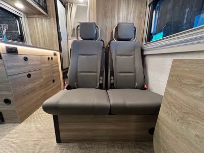 2027 Winnebago EKKO — photo 7 view