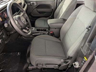 2026 Jeep Wrangler - Photo 12
