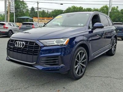 2021 Audi Q7 — rear three-quarter view