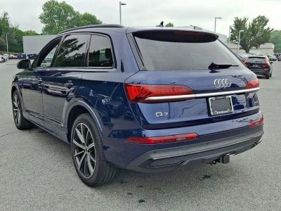 2021 Audi Q7 — interior view