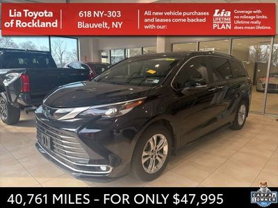 2023 Toyota Sienna Platinum - Photo 2